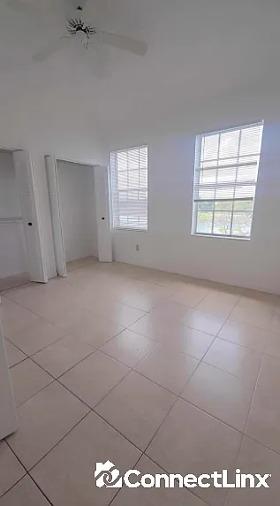 751 SW 148th Ave — Photo 4
