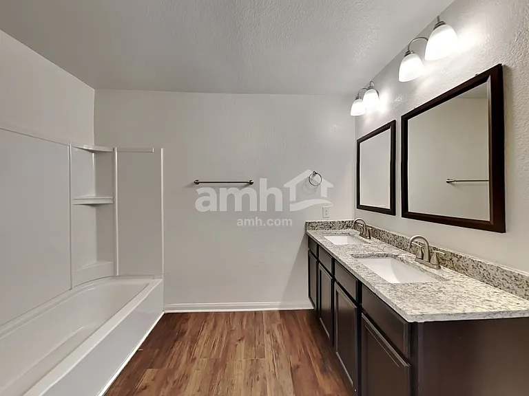 1564 Breanna Ln — Photo 9
