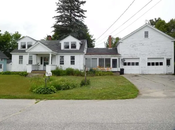 36 Elmwood Rd, Auburn, ME 04210