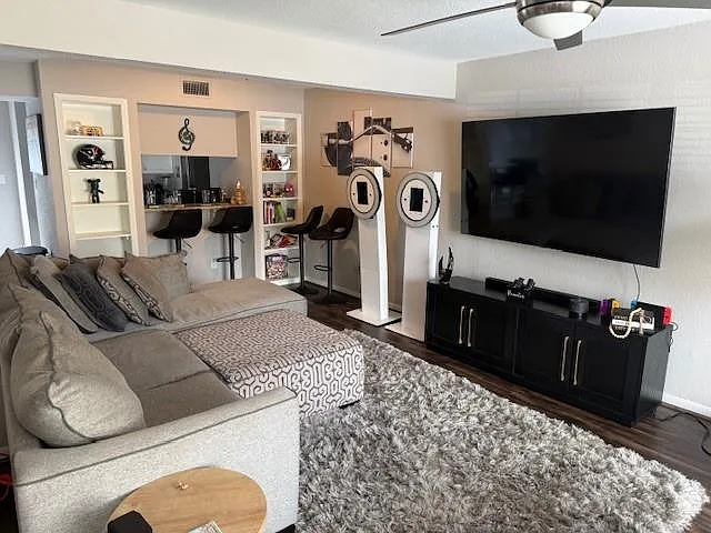 6111 Beverly Hill St #35 — Photo 3