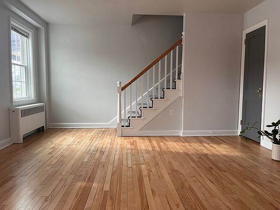 4th image of 1245 Elm Ave #1