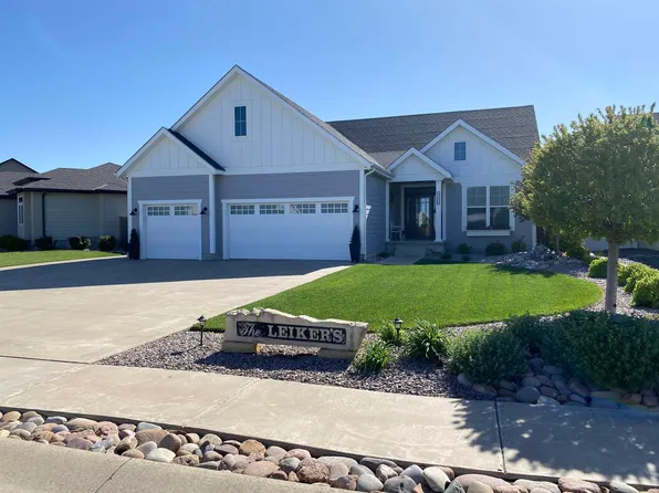 4108 Kings Gate Dr, Hays, KS 67601
