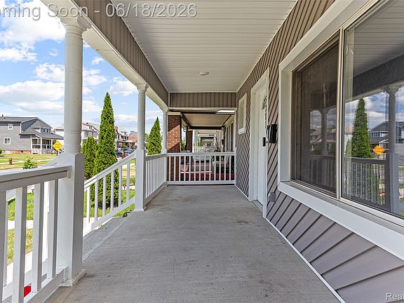 4th image of 5281 Vancouver St