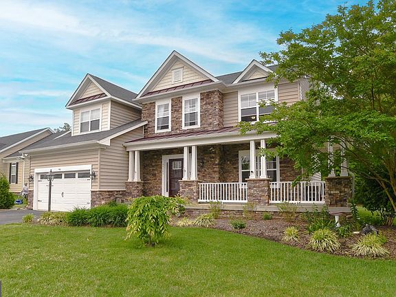 2nd image of 45181 Woodhaven Dr