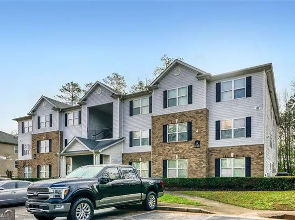 10204 Fairington Ridge Cir, Lithonia, GA 30038