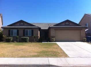12111 Ruby River Dr, Bakersfield, CA 93312