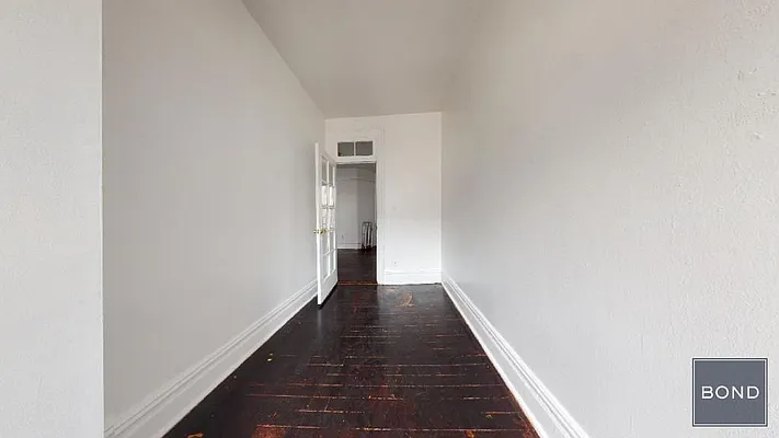 Rented by Bond New York | media 22