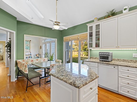 3rd image of 601 John S Mosby Drive