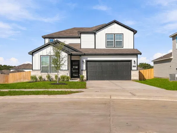 10703 Aston Ct, Bryan, TX 77845