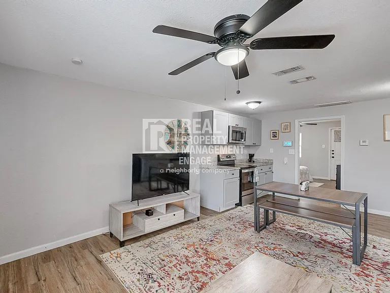 1532 Whitaker Ave — Photo 12