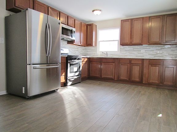 2nd image of 1500 N Berwick Blvd