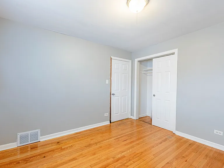 7637 S Essex Ave #2 — Photo 17