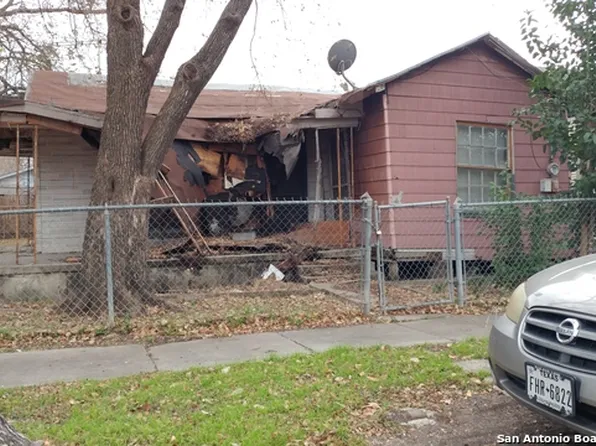 2014 Morales St, San Antonio, TX 78207