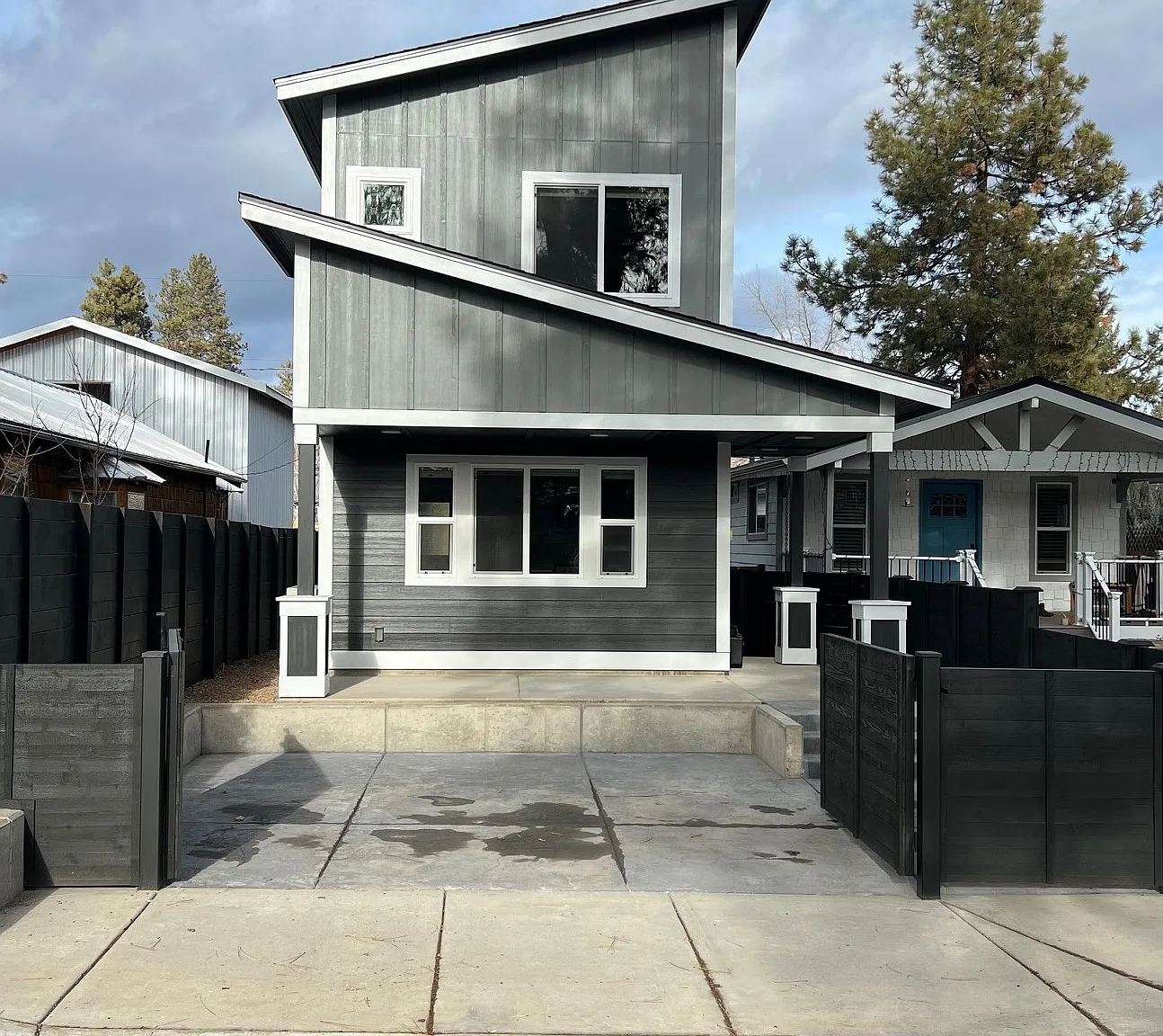 2 bed, 2.5 bath, 800 sqft, $2,495 — Photo 1