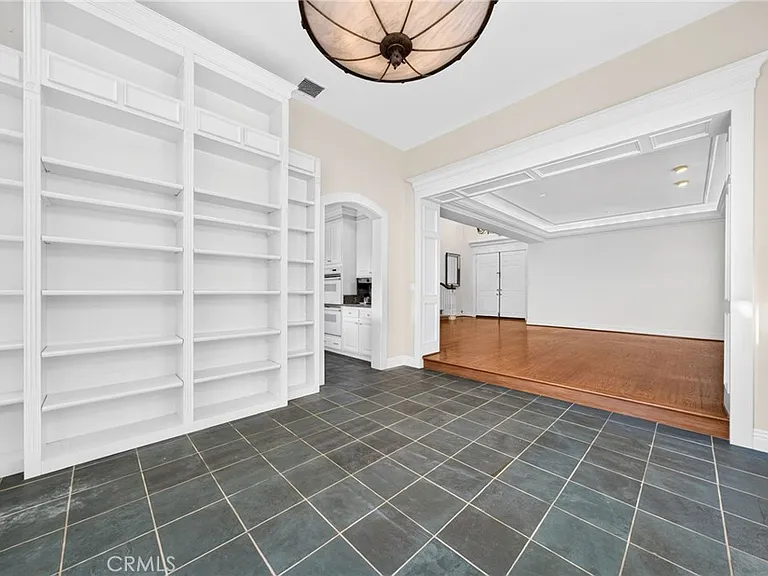 21004 Mendenhall Ct — Photo 18
