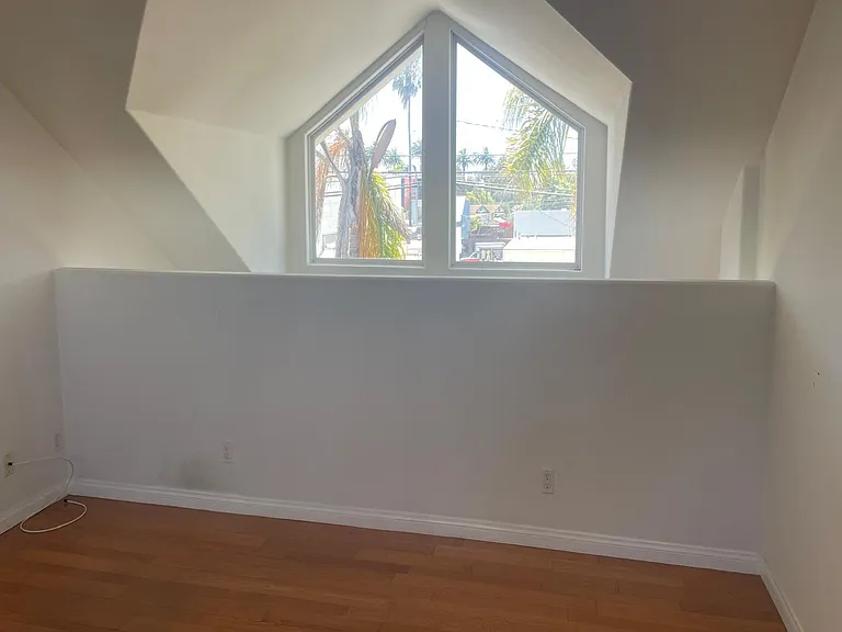 1302 Electric Ave #1302 — Photo 8