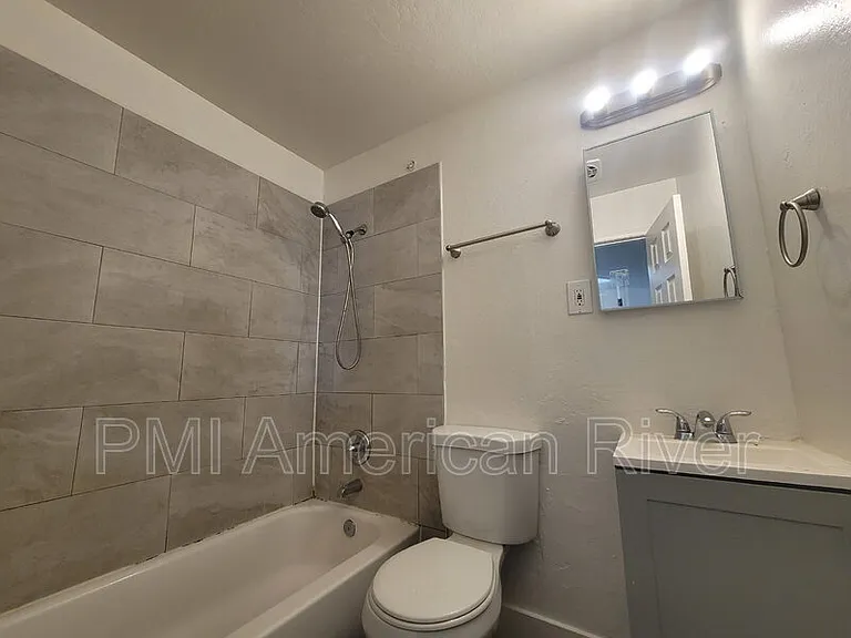 3729 Balsam St #6 — Photo 10