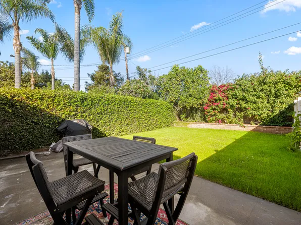 22309 Leadwell St #1, Canoga Park, CA 91303