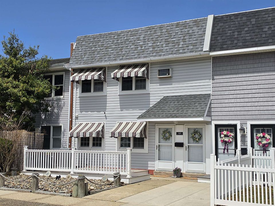 1st image of 121 Seaview Ct