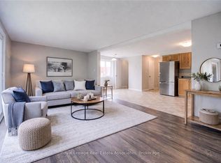 32 Hackberry St, Kitchener, ON N2E3R9