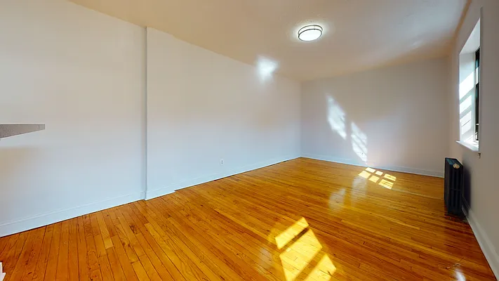 Rented by Revona Properties | media 3