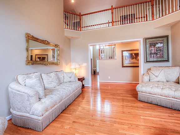 5th image of 83 Country Manor Dr