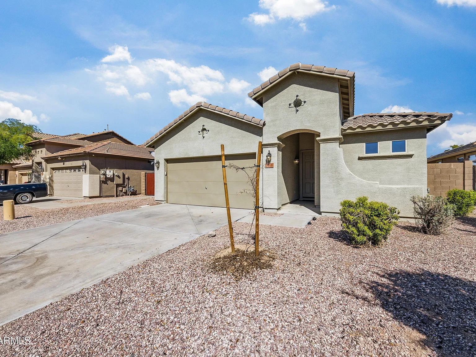 4 bed, 3.0 bath, 1825 sqft, $1,995 — Photo 1