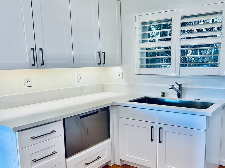1256 Devon Ave #1256 — Photo 3