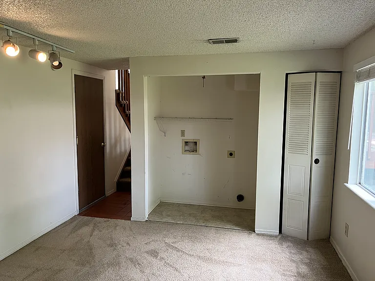 253 S Lincoln Ave — Photo 19