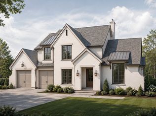 700 Circle Upper St, Clair, PA 15241
