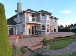 901 Ruby St, Blaine, WA 98230