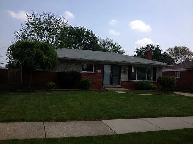 31854 Regal Dr photo 1