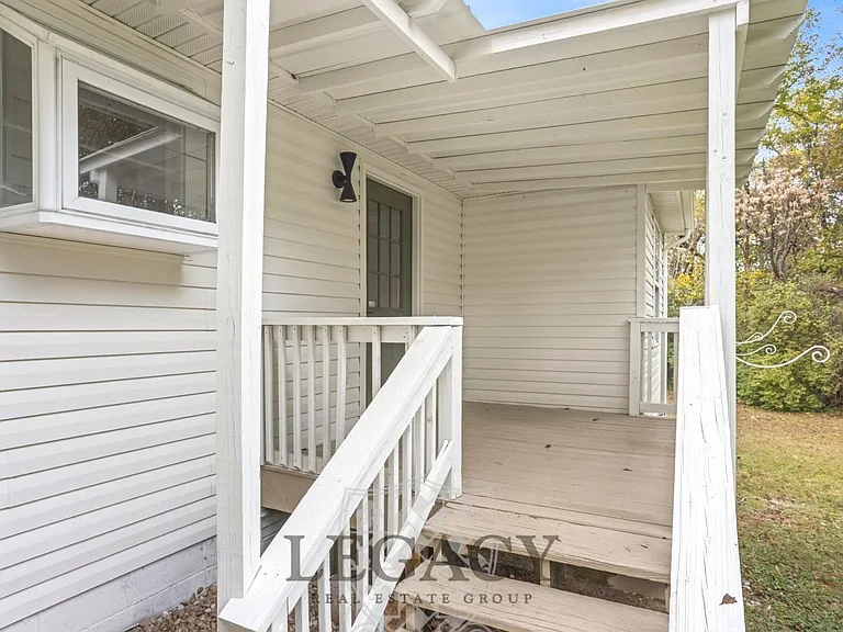 100 Sadler Ct — Photo 14