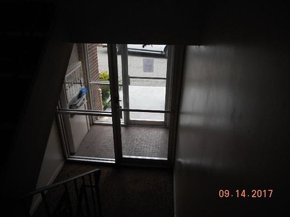 4th image of 180 River St #B11