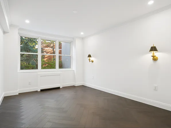 116 East 66th Street image 7 of 9