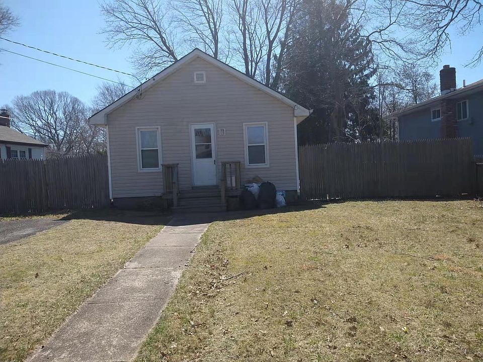 1st image of 60 11th St
