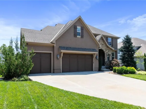 11507 W 165th Ter, Overland Park, KS 66062