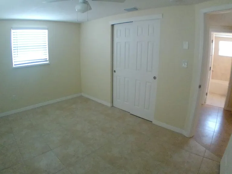 Country Club Dr — Photo 8