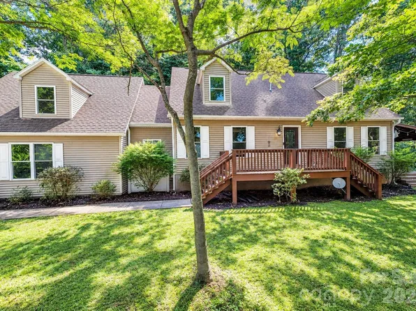 142 Blake Dr, Canton, NC 28716