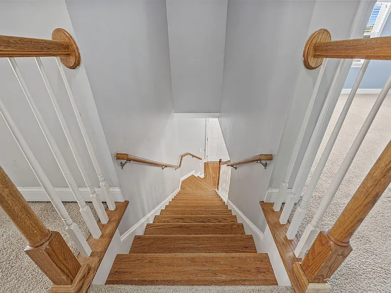 190 Hamilton Way — Photo 33