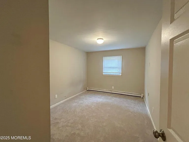 501 Bismarck St — Photo 10