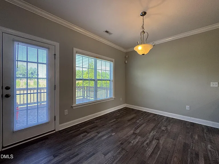 528 Walker Ranch Dr — Photo 11