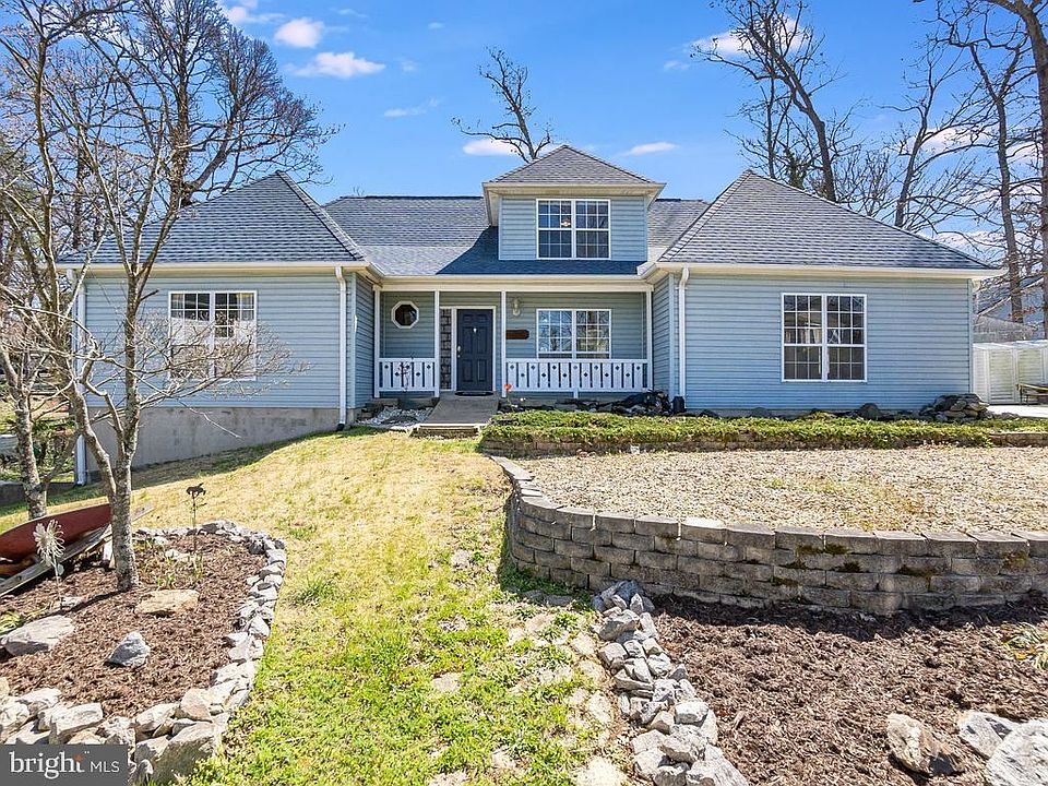 1st image of 18253 Oakdale Dr