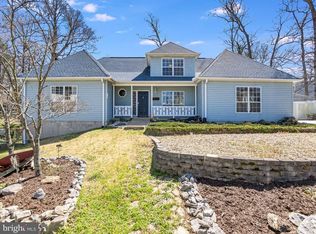 18253 Oakdale Dr, Triangle, VA 22172