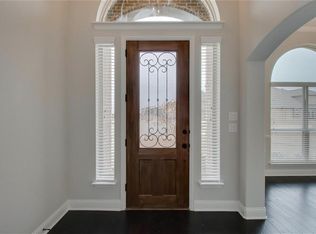 1001 Hummingbird Ln, Forney, TX 75126