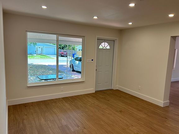 3rd image of 1209 NE 7th St