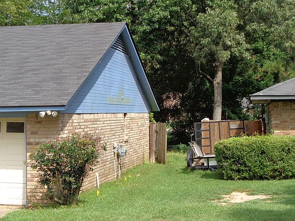 2nd image of 8429 Edgewood Dr