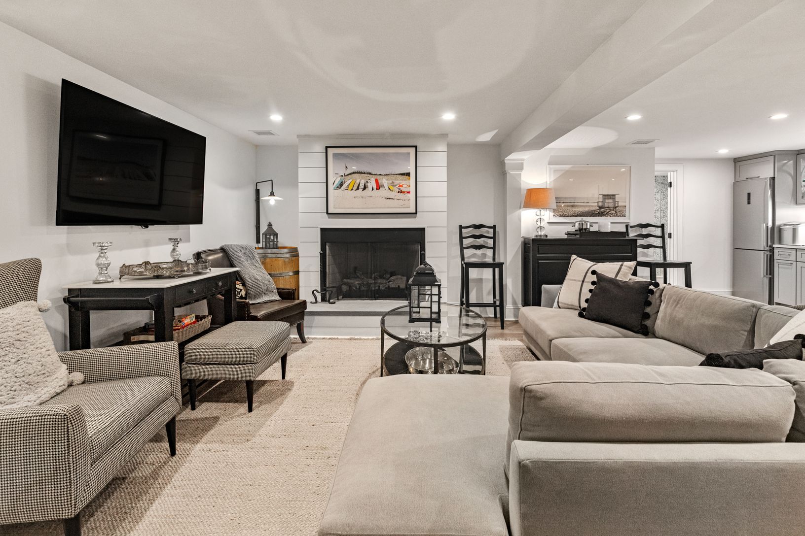  Lower level 2nd living area with gas fireplace