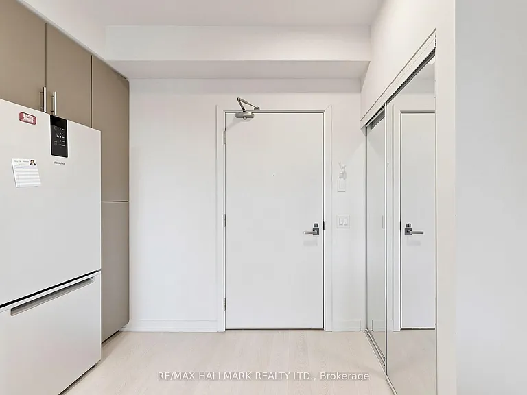415 Main St W #612 — Photo 22