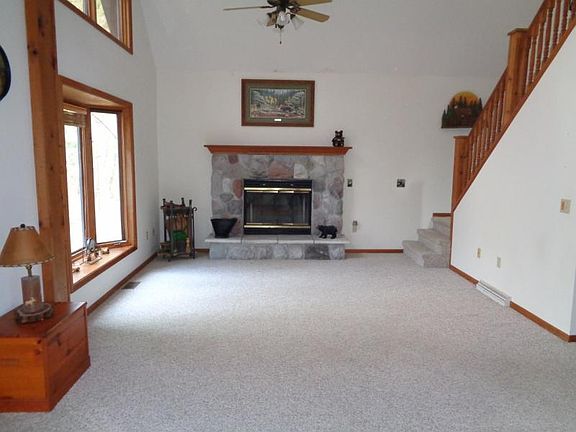 4th image of 257 Ponderosa Dr